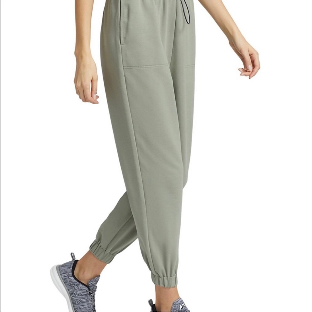 Varley Women's Nevada Activewear High Rise Sweatpants Joggers‎ Sage Green Small